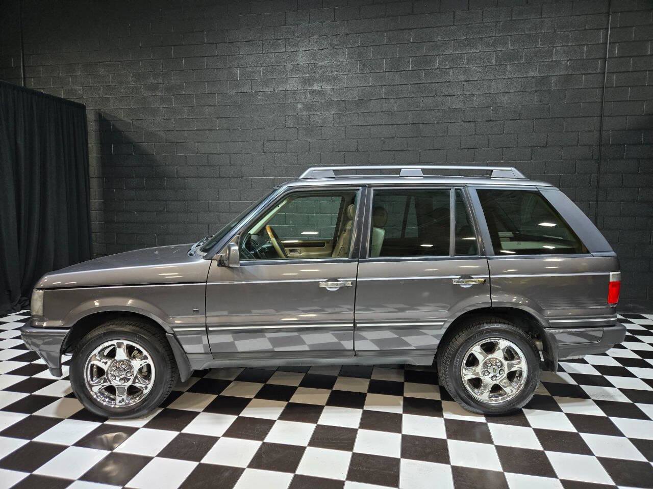 Used 2002 Land Rover Range Rover HSE image 2