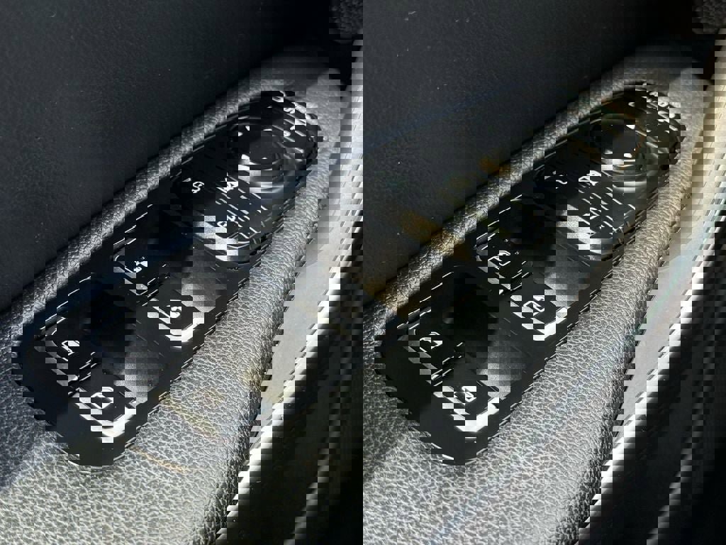 Used 2022 Kia Stinger GT-Line w/ Sun & Sound Package image 19