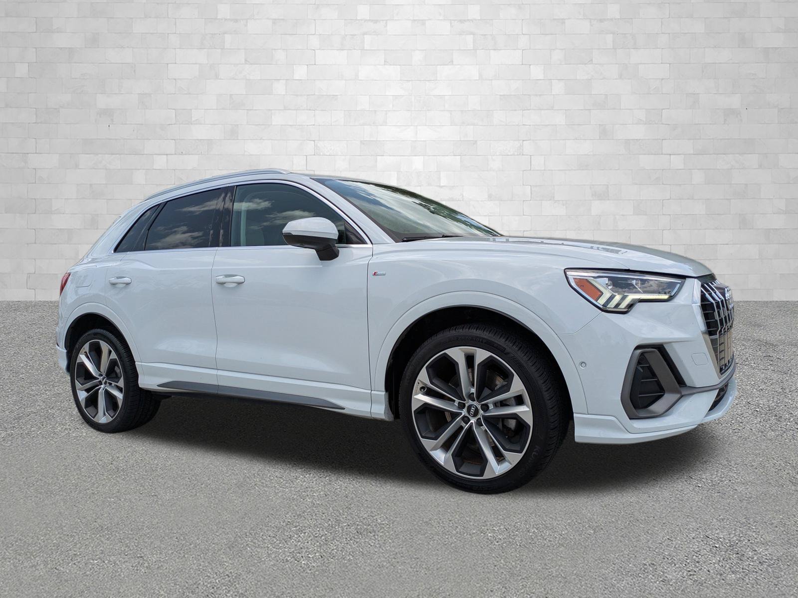 Used 2020 Audi Q3 2.0T Prestige w/ Prestige Package AWD/4WD video 1