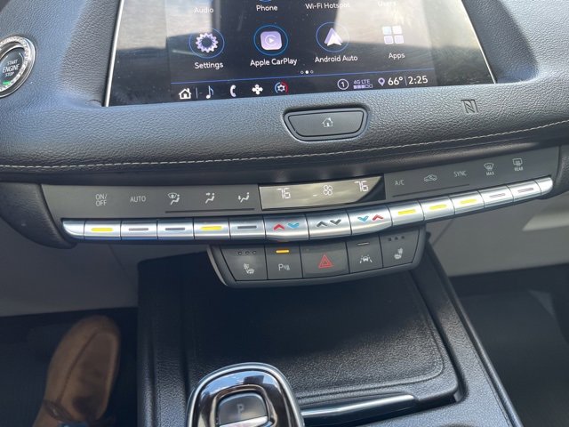 Used 2020 Cadillac XT4 Premium Luxury w/ Technology Package image 17