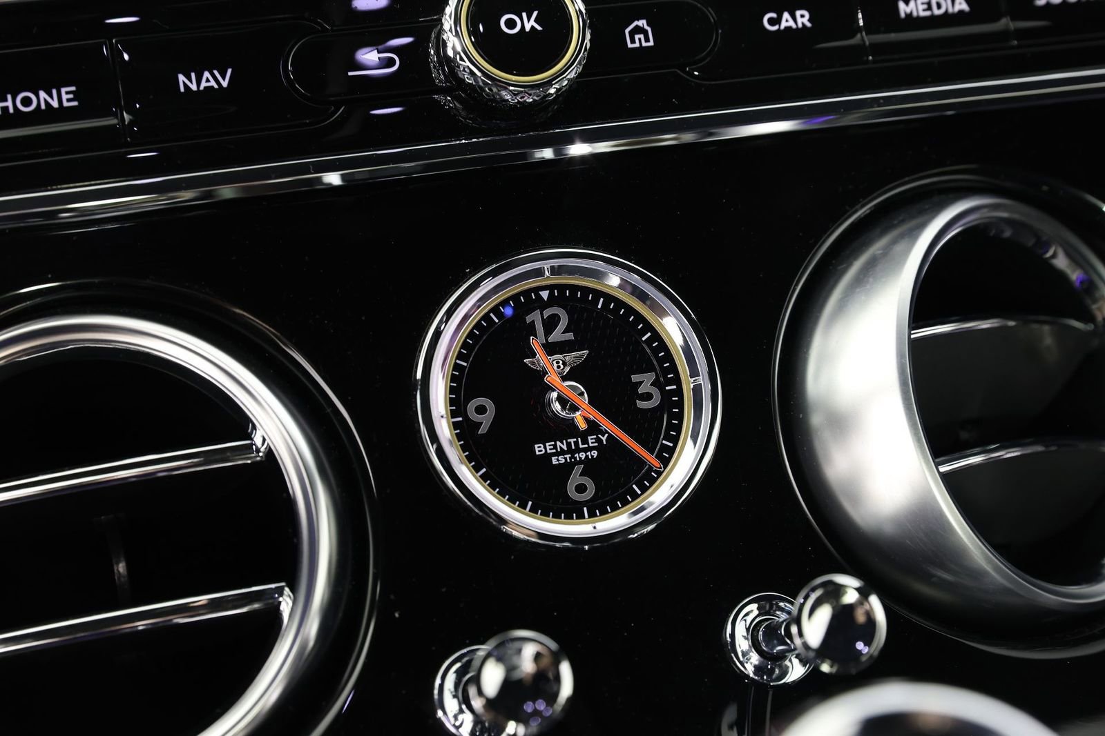 Used 2021 Bentley Continental GT image 33