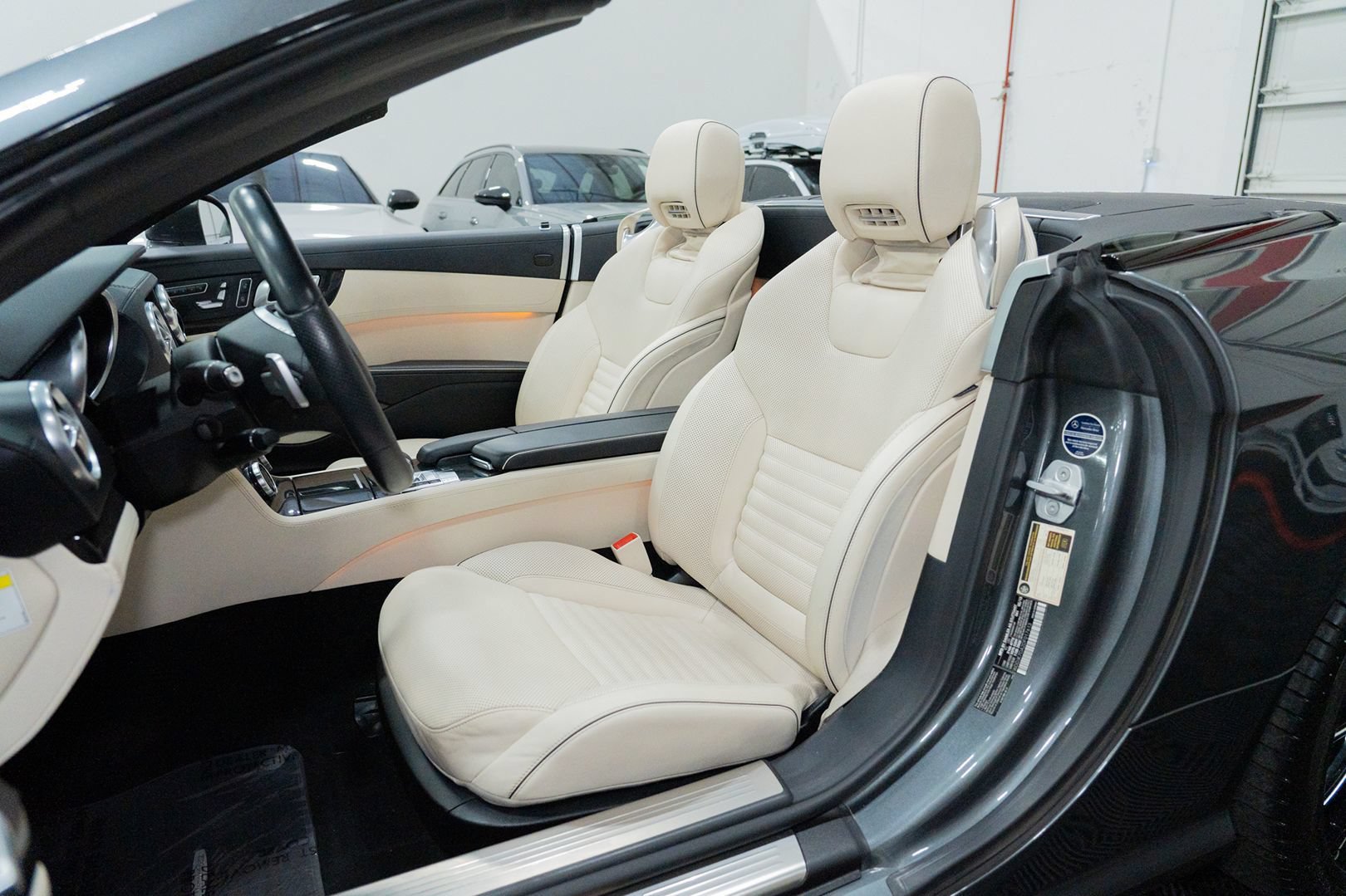Used 2013 Mercedes-Benz SL 550 image 23