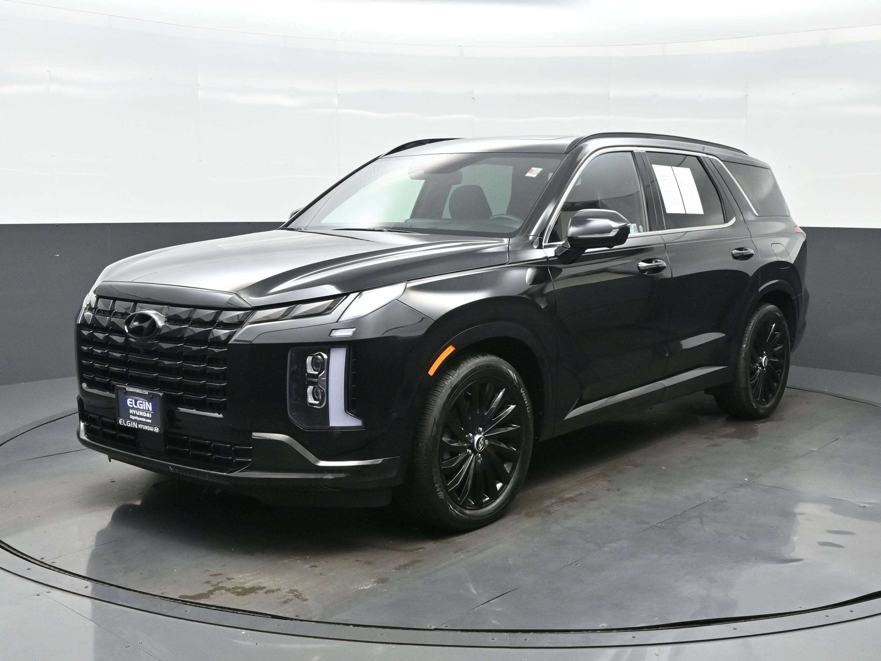 Used 2024 Hyundai Palisade Calligraphy AWD/4WD image 2