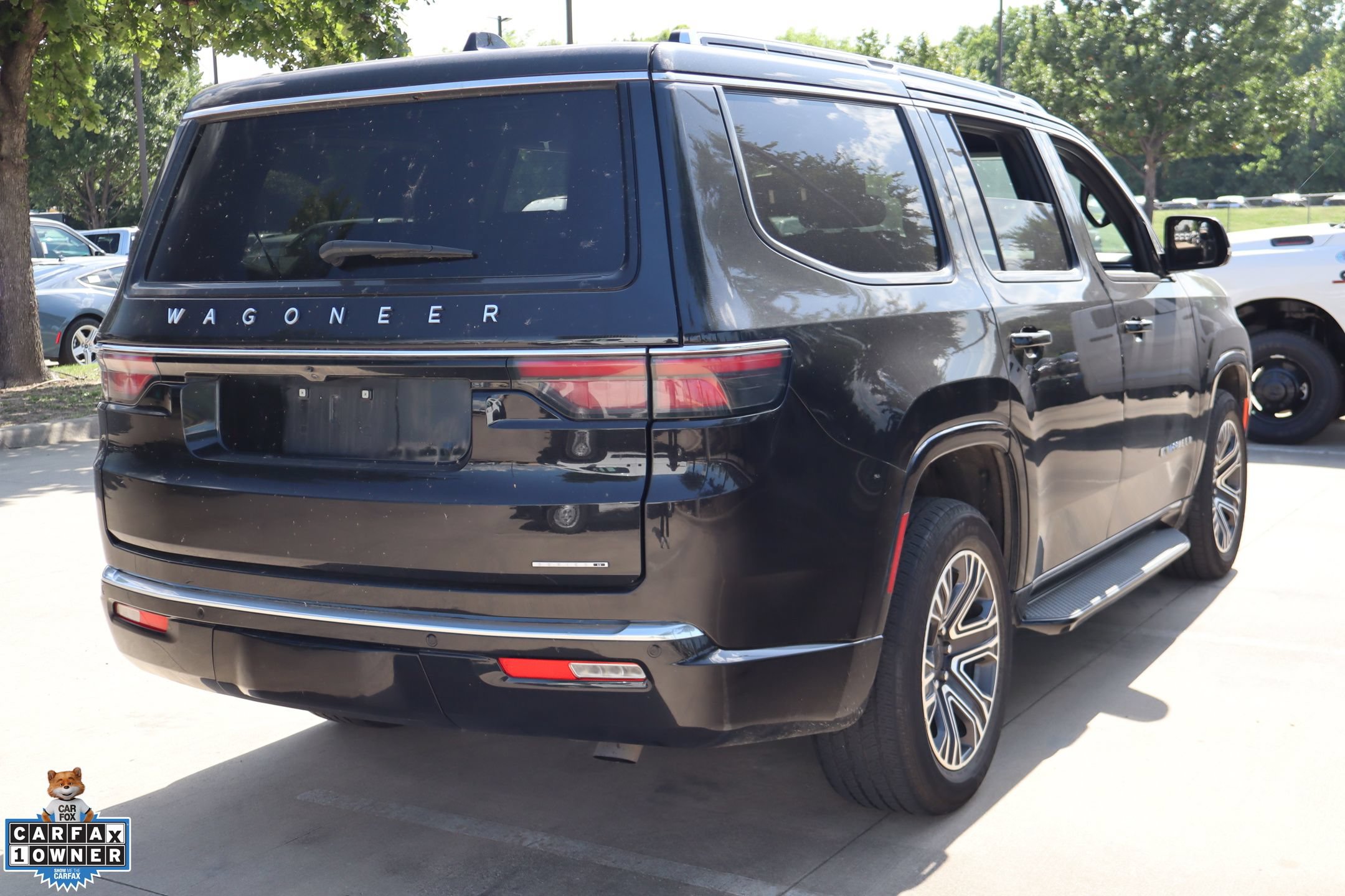 Used 2024 Jeep Wagoneer Series II w/ Flexible Seating Group AWD/4WD image 3