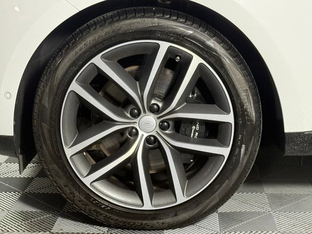 Certified 2025 Land Rover Range Rover Autobiography AWD/4WD image 13