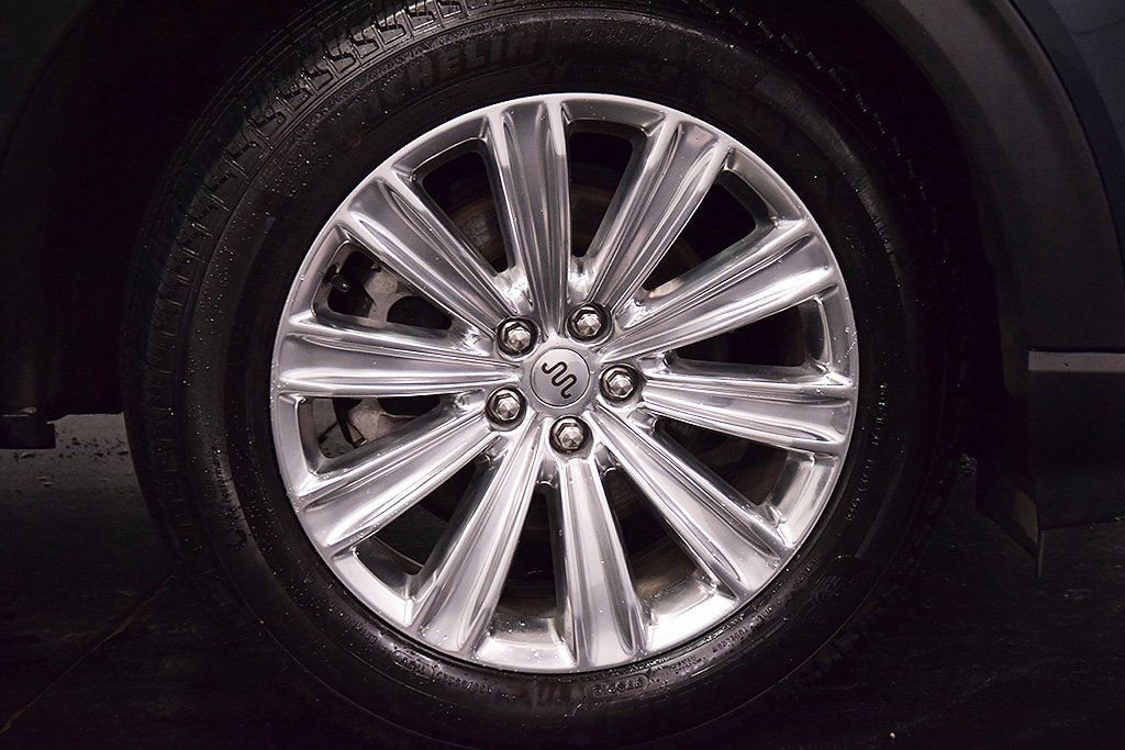 Used 2023 Ford Explorer King Ranch w/ Technology Package image 10