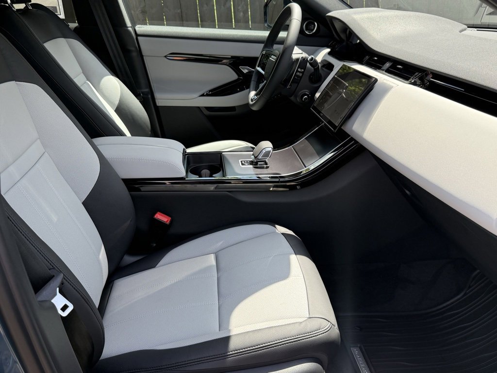 New 2026 Land Rover Range Rover Evoque Dynamic SE image 12