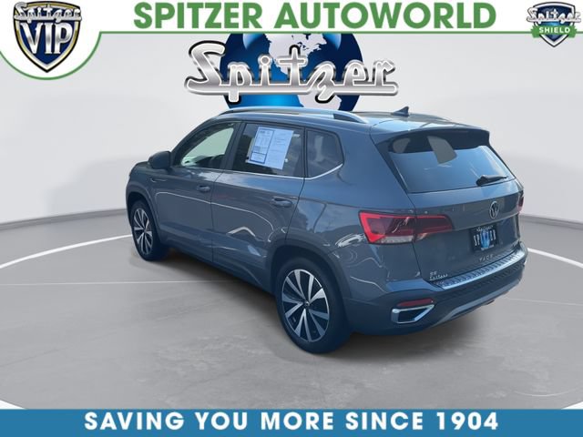 Used 2023 Volkswagen Taos SE w/ Panoramic Sunroof Package AWD/4WD image 7