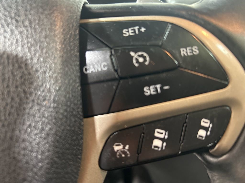 Used 2014 Jeep Grand Cherokee Summit image 25