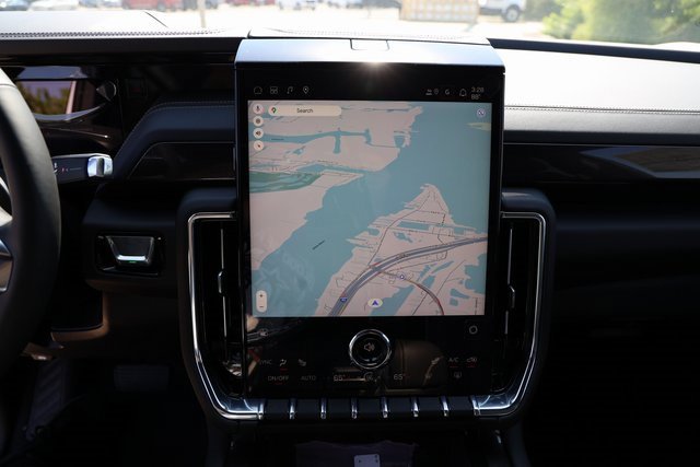 New 2026 GMC Yukon Elevation image 18