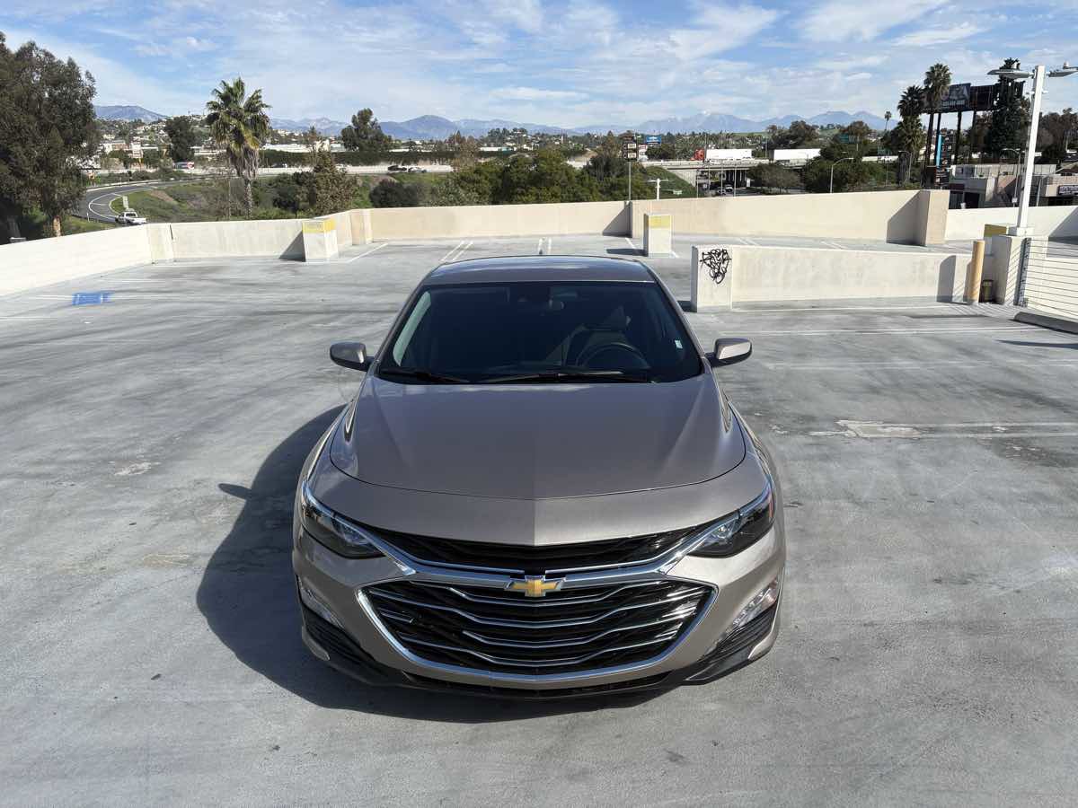Used 2025 Chevrolet Malibu LT image 4