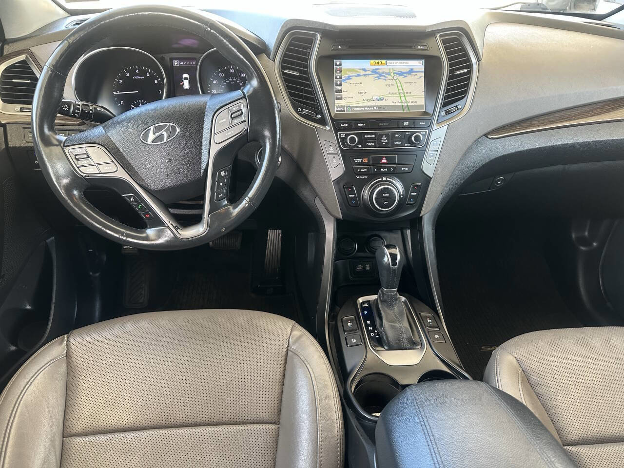 Used 2017 Hyundai Santa Fe Sport AWD/4WD image 14