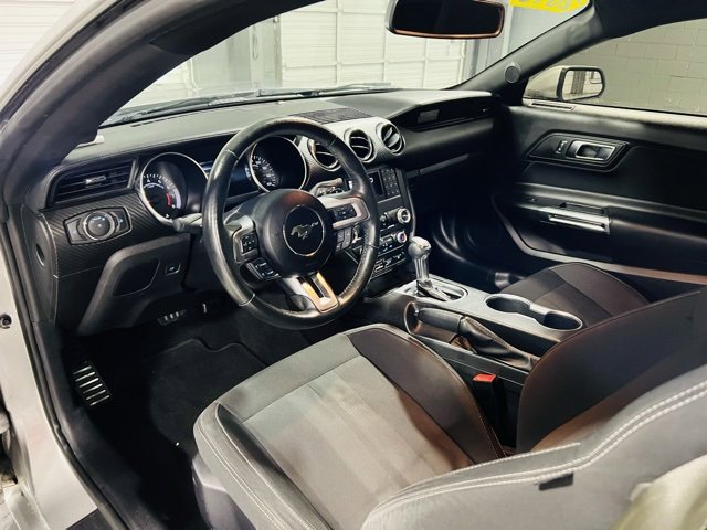 Used 2019 Ford Mustang EcoBoost image 23