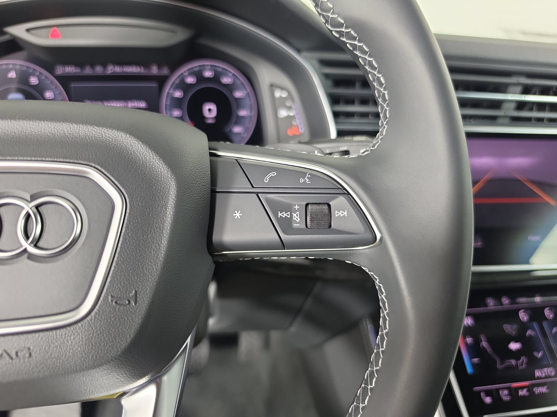 New 2026 Audi Q8 Premium Plus AWD/4WD image 23