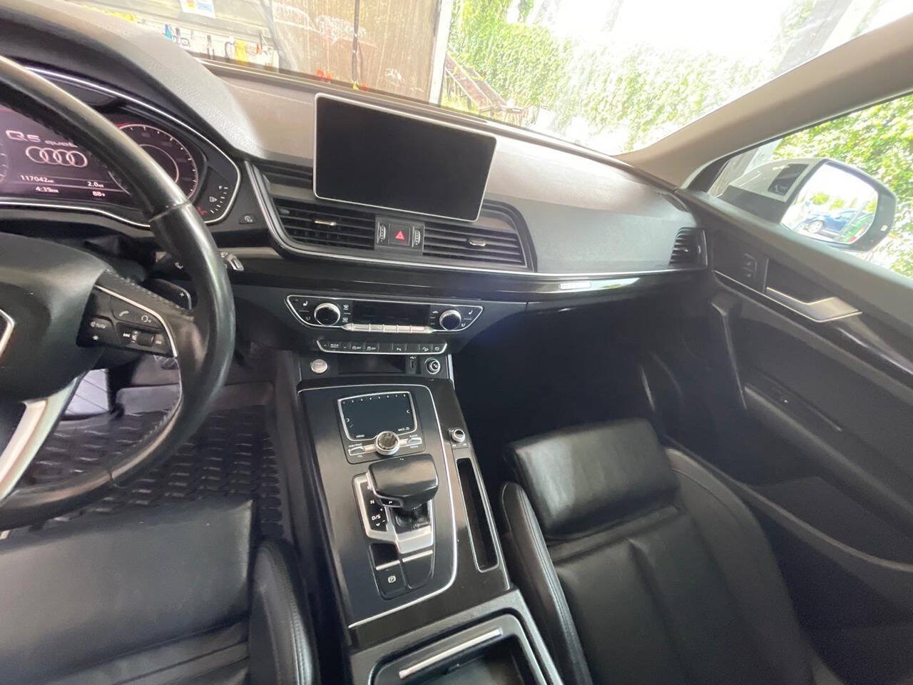 Used 2018 Audi Q5 2.0T Premium Plus w/ Premium Plus Package AWD/4WD image 8