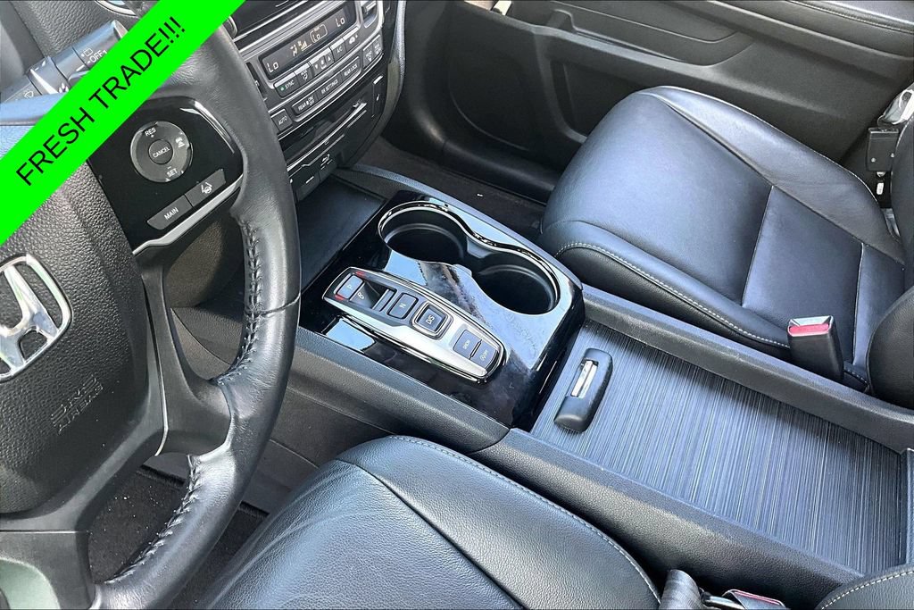 Used 2022 Honda Pilot Touring image 18