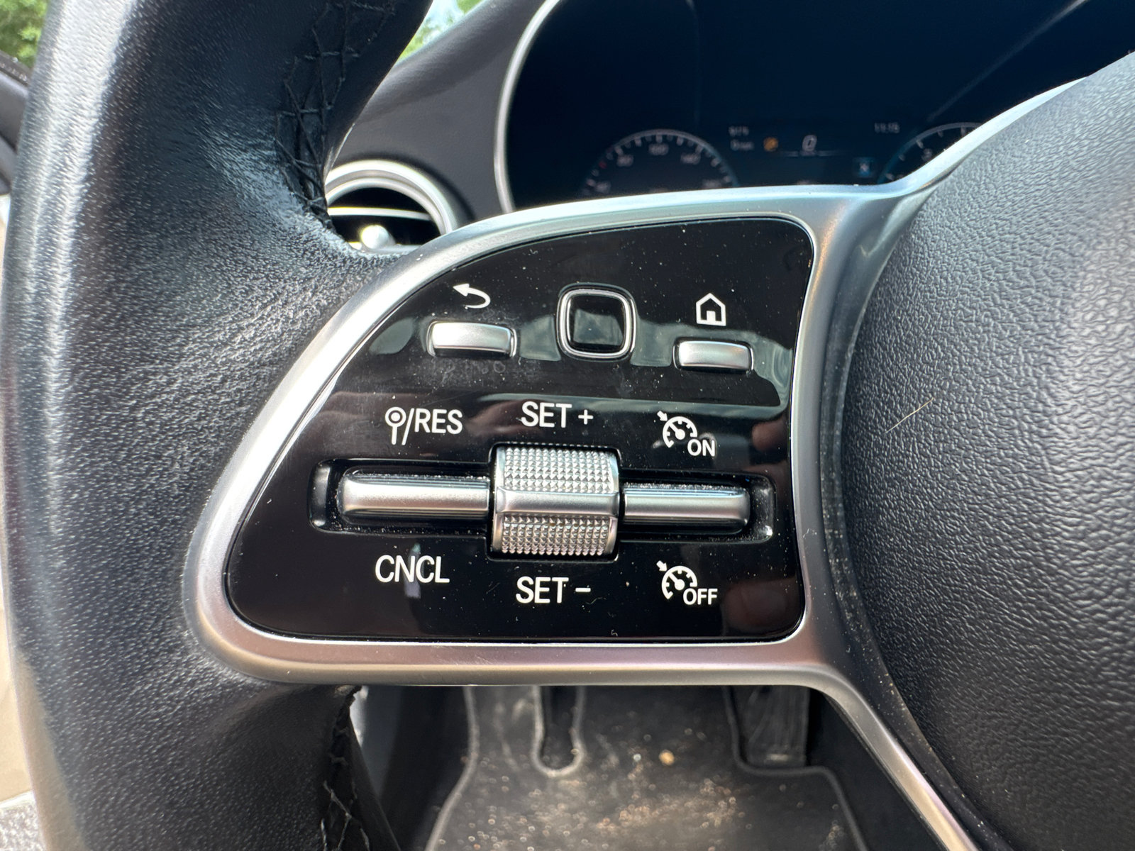 Used 2021 Mercedes-Benz C 300 Sedan image 32