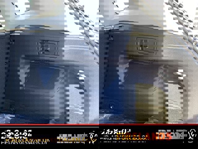 New 2025 Volkswagen Tiguan SE image 62