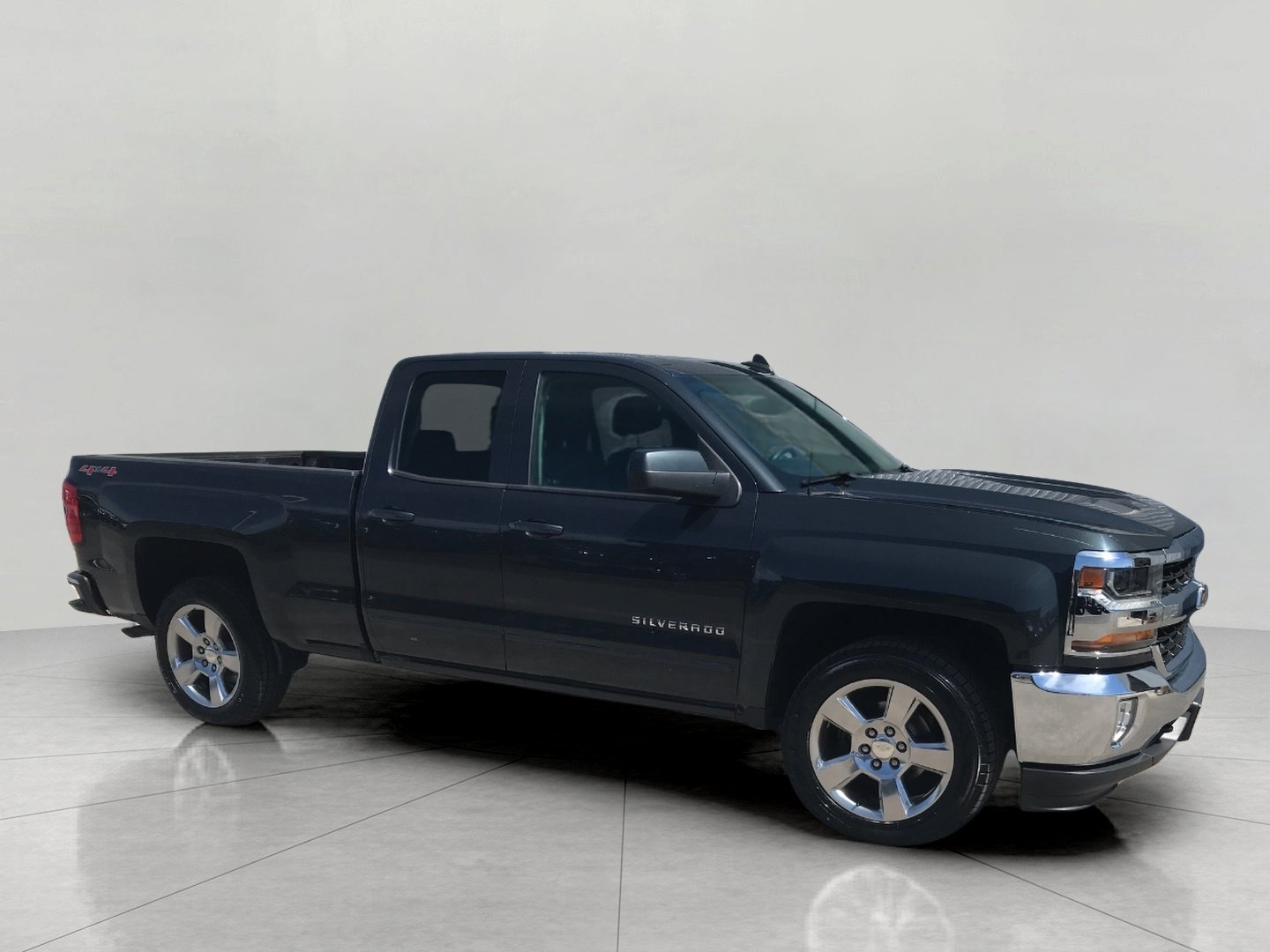 Used 2017 Chevrolet Silverado 1500 LT w/ All Star Edition AWD/4WD image 1