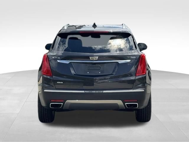 Used 2017 Cadillac XT5 Platinum w/ Driver Assist Package AWD/4WD image 6