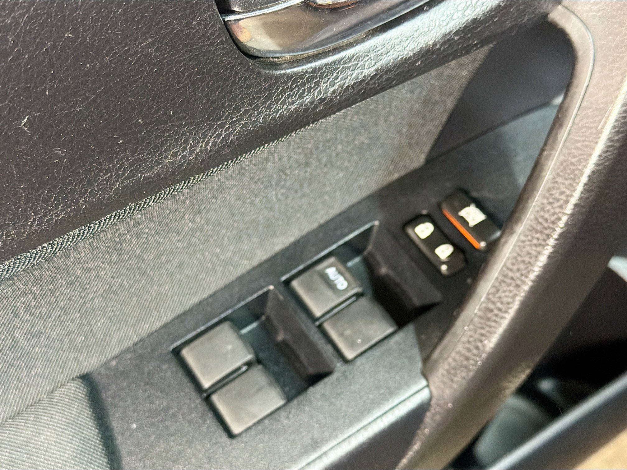 Used 2014 Toyota Corolla LE image 15