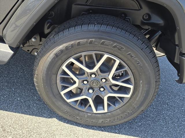 New 2025 Jeep Wrangler Sahara w/ Technology Group image 7