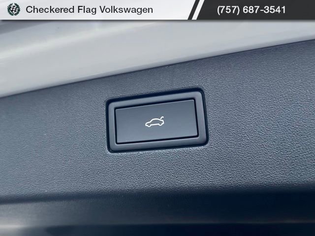 New 2026 Volkswagen Tiguan SE R-Line image 32