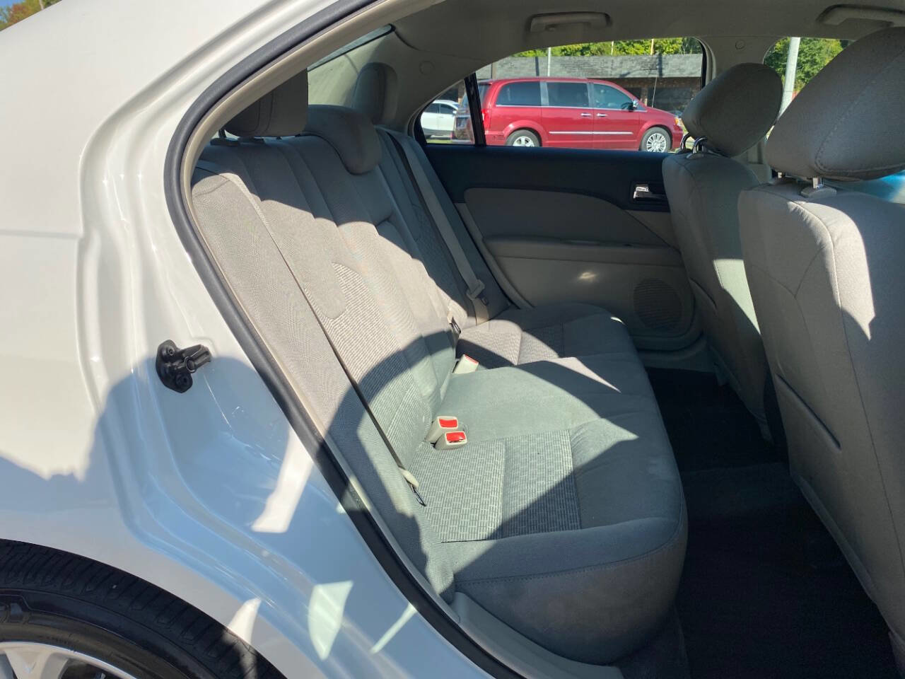 Used 2012 Ford Fusion SE image 36