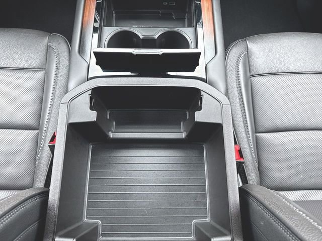 Used 2025 GMC Yukon XL Denali AWD/4WD image 35
