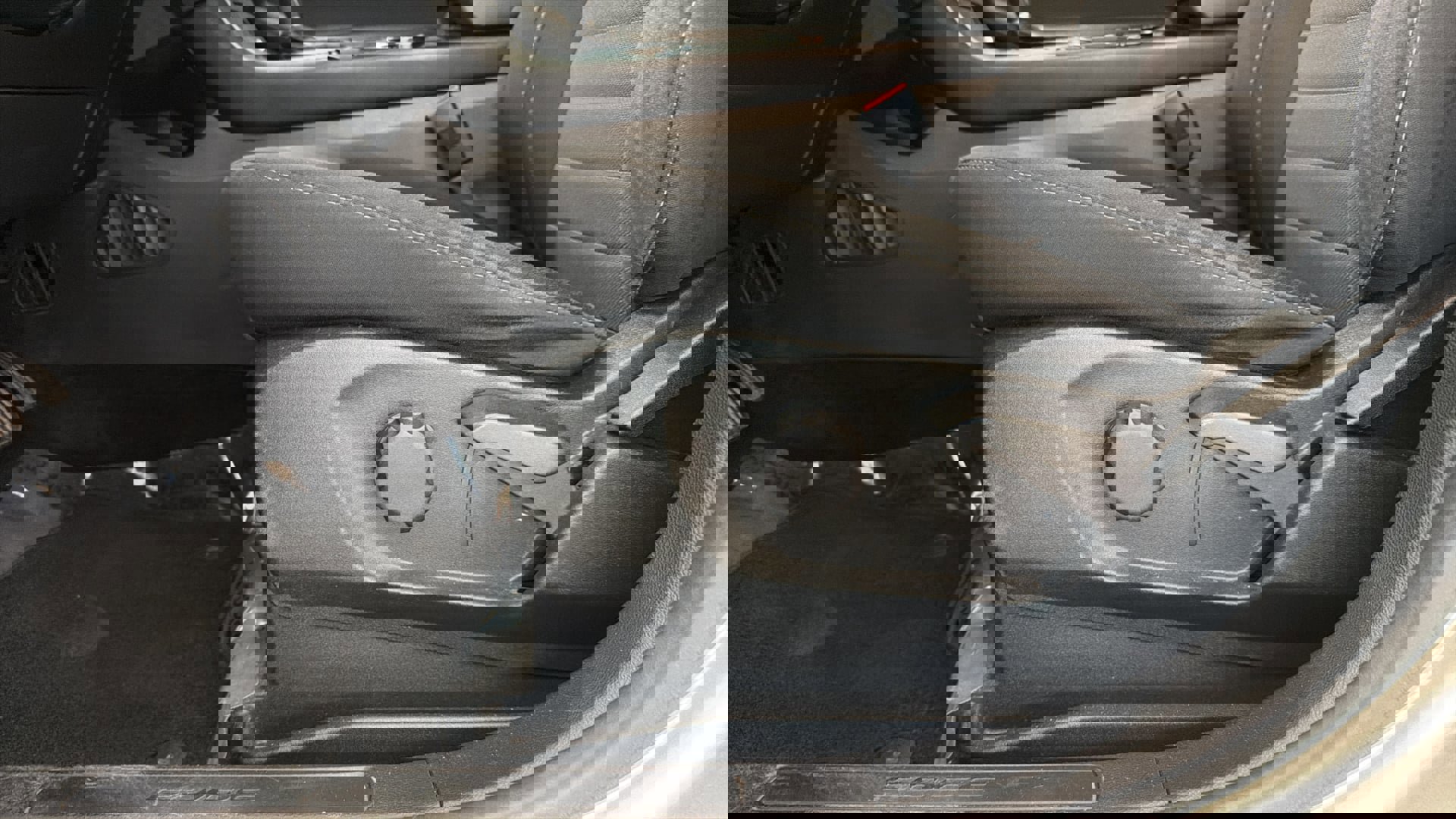 Used 2018 Ford Edge SE image 20