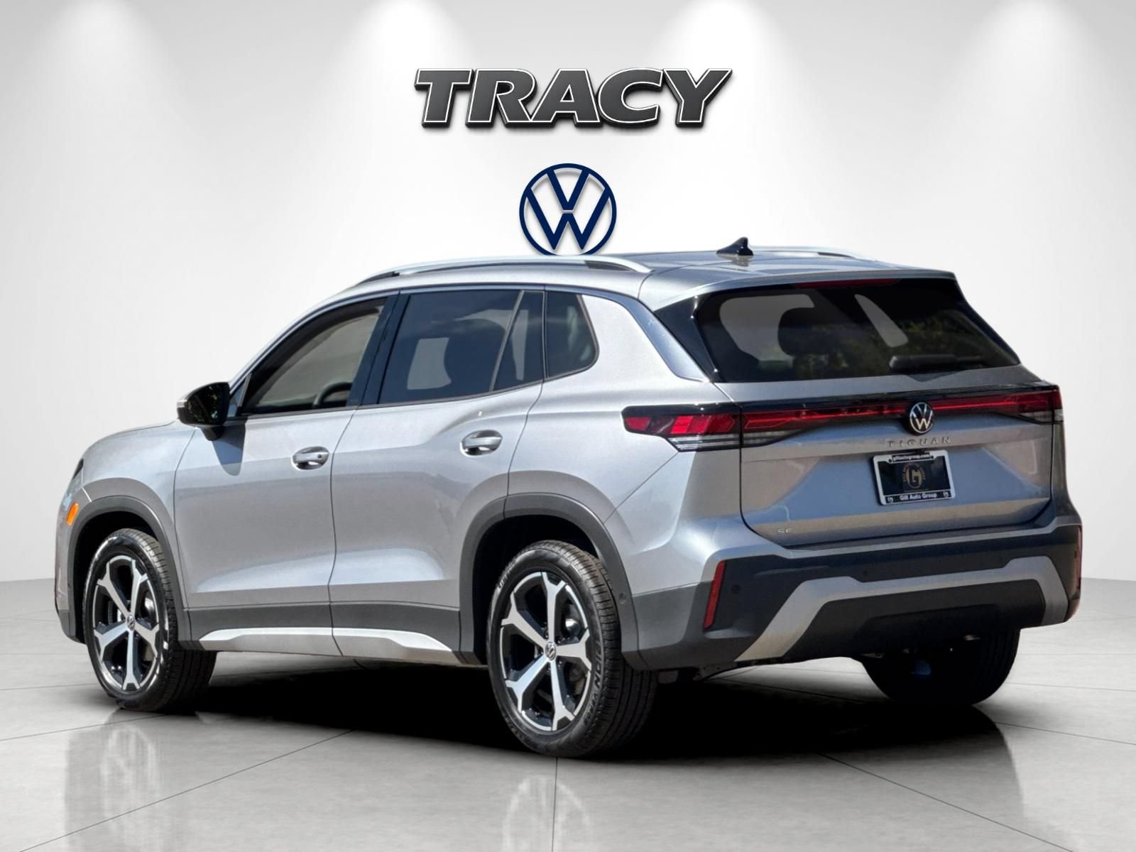 New 2026 Volkswagen Tiguan SE FWD image 6