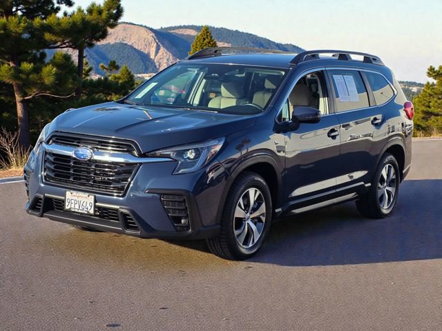 Certified 2023 Subaru Ascent Premium w/ Convenience Package image 3