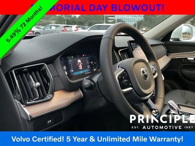 Certified 2025 Volvo XC90 B5 Plus AWD/4WD image 17