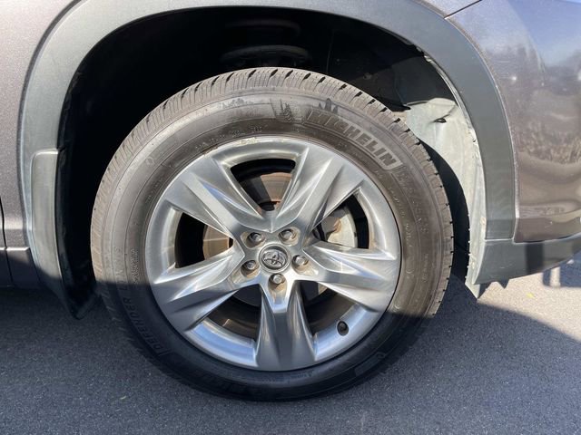 Used 2017 Toyota Highlander Limited image 8