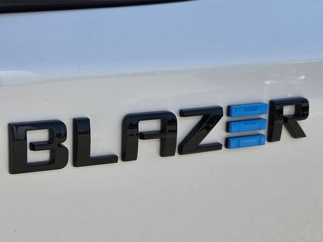Used 2025 Chevrolet Blazer EV RS AWD/4WD image 19