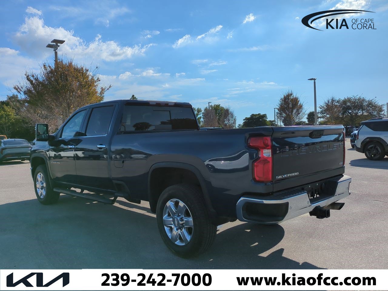 Used 2020 Chevrolet Silverado 2500 LTZ w/ LTZ Premium Package image 7