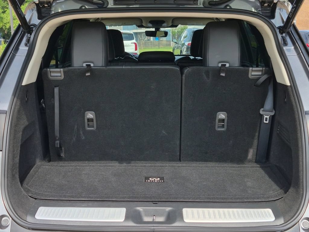 Used 2023 INFINITI QX60 Luxe w/ Cargo Package FWD image 9