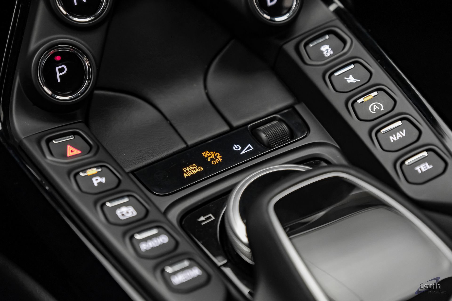 Used 2020 Aston Martin V8 Vantage Coupe RWD image 65