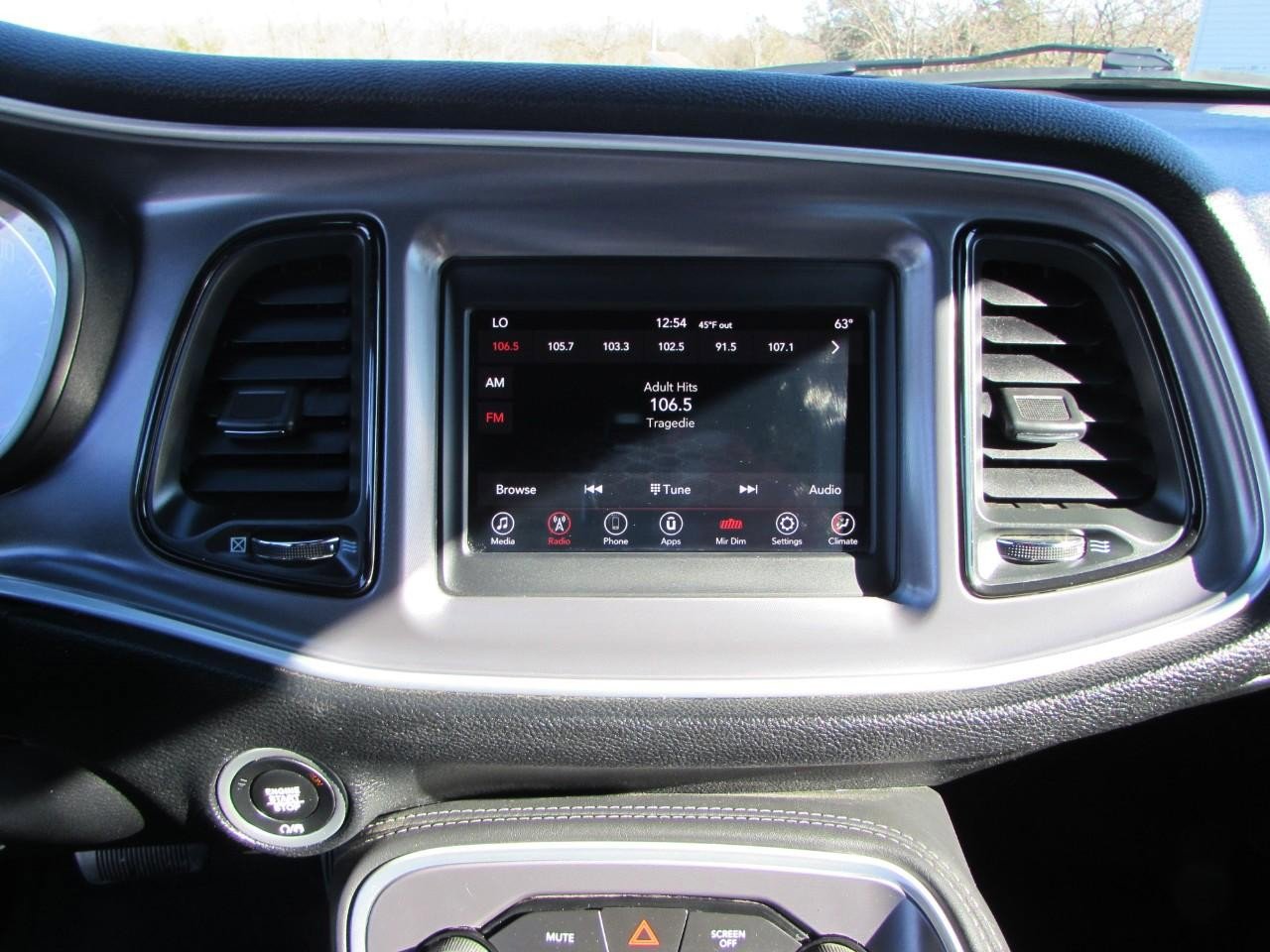 Used 2019 Dodge Challenger SXT image 19