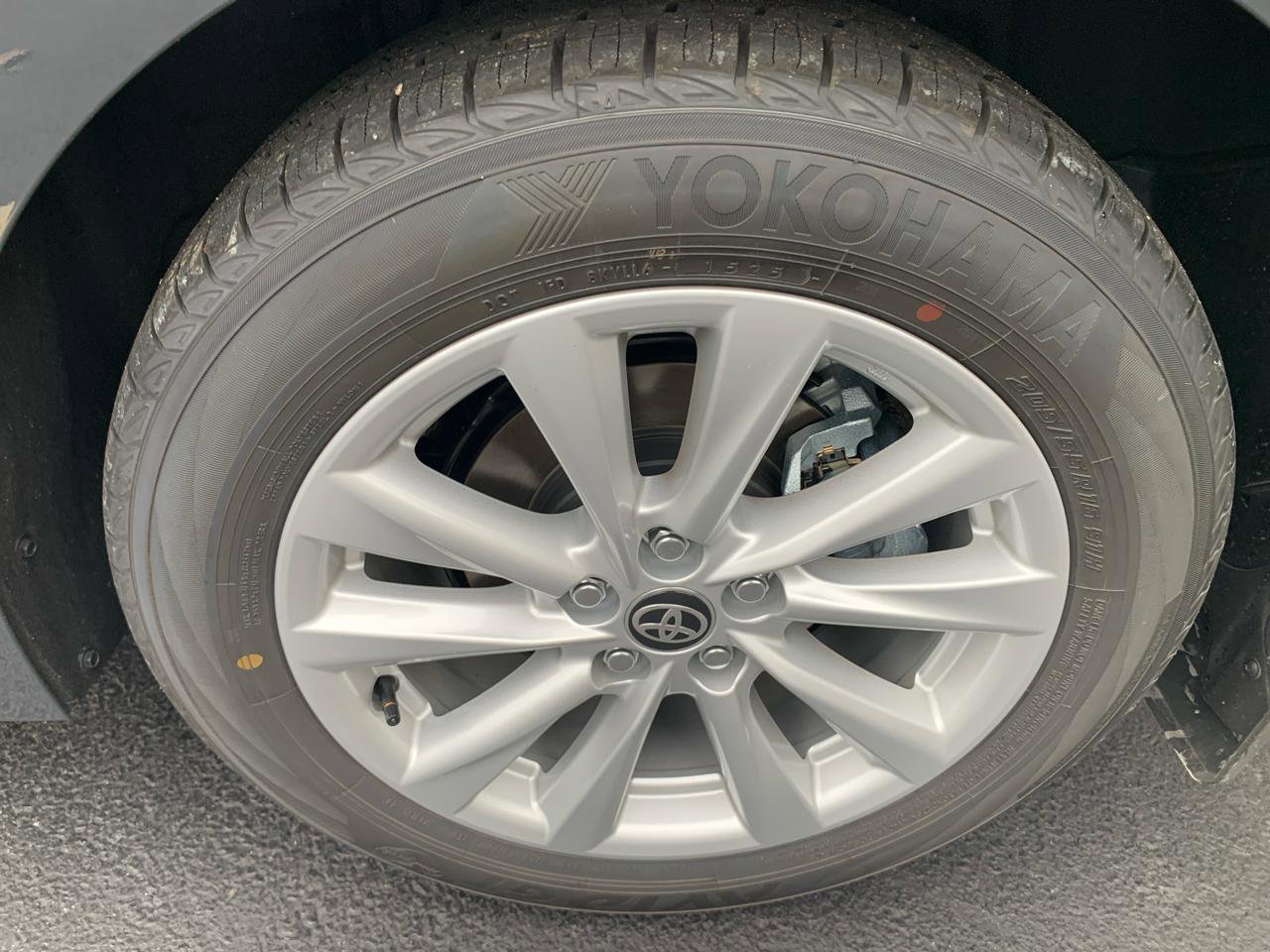 Used 2025 Toyota Corolla LE w/ LE Premium Package FWD image 26