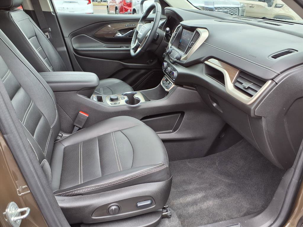 Certified 2024 GMC Terrain Denali w/ Denali Premium Package image 11