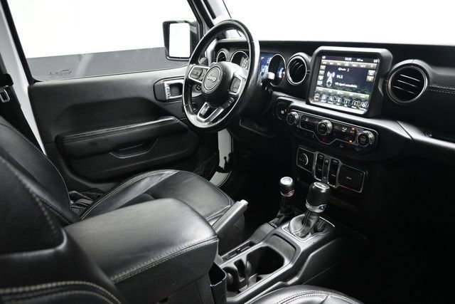 Used 2021 Jeep Wrangler Unlimited Sahara AWD/4WD image 11