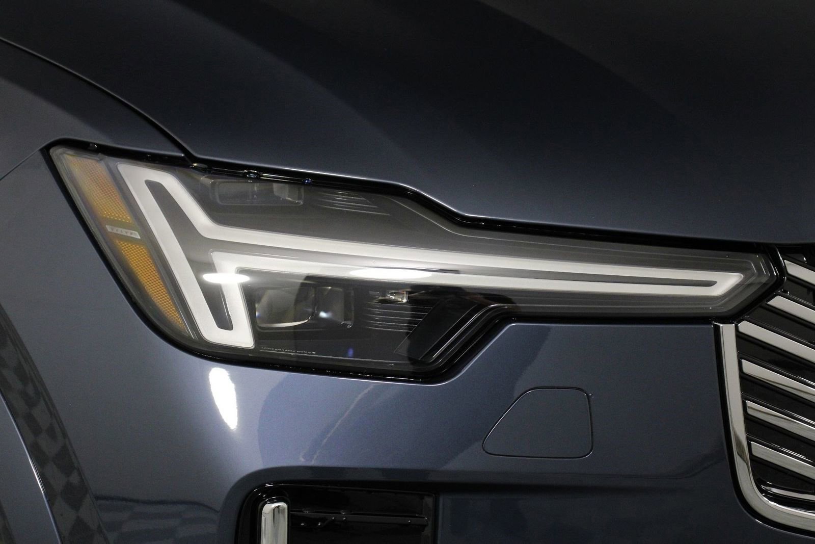 New 2026 Volvo XC90 B6 Ultra image 14