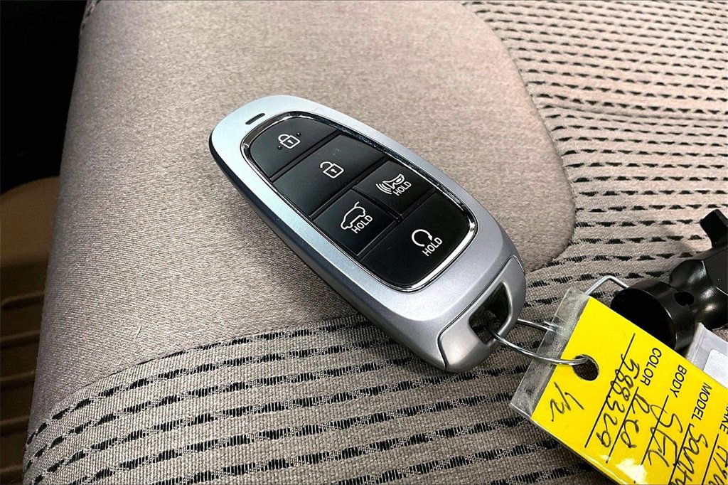 Used 2023 Hyundai Santa Fe SEL w/ Cargo Package image 11