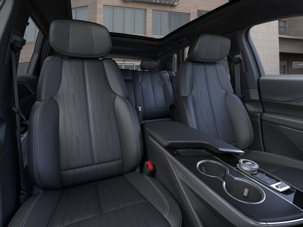 New 2026 Cadillac Lyriq Luxury AWD/4WD image 16