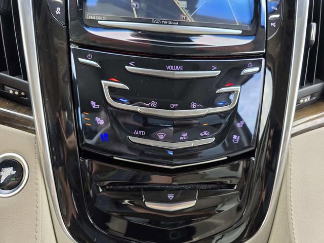 Used 2018 Cadillac Escalade Luxury RWD image 12