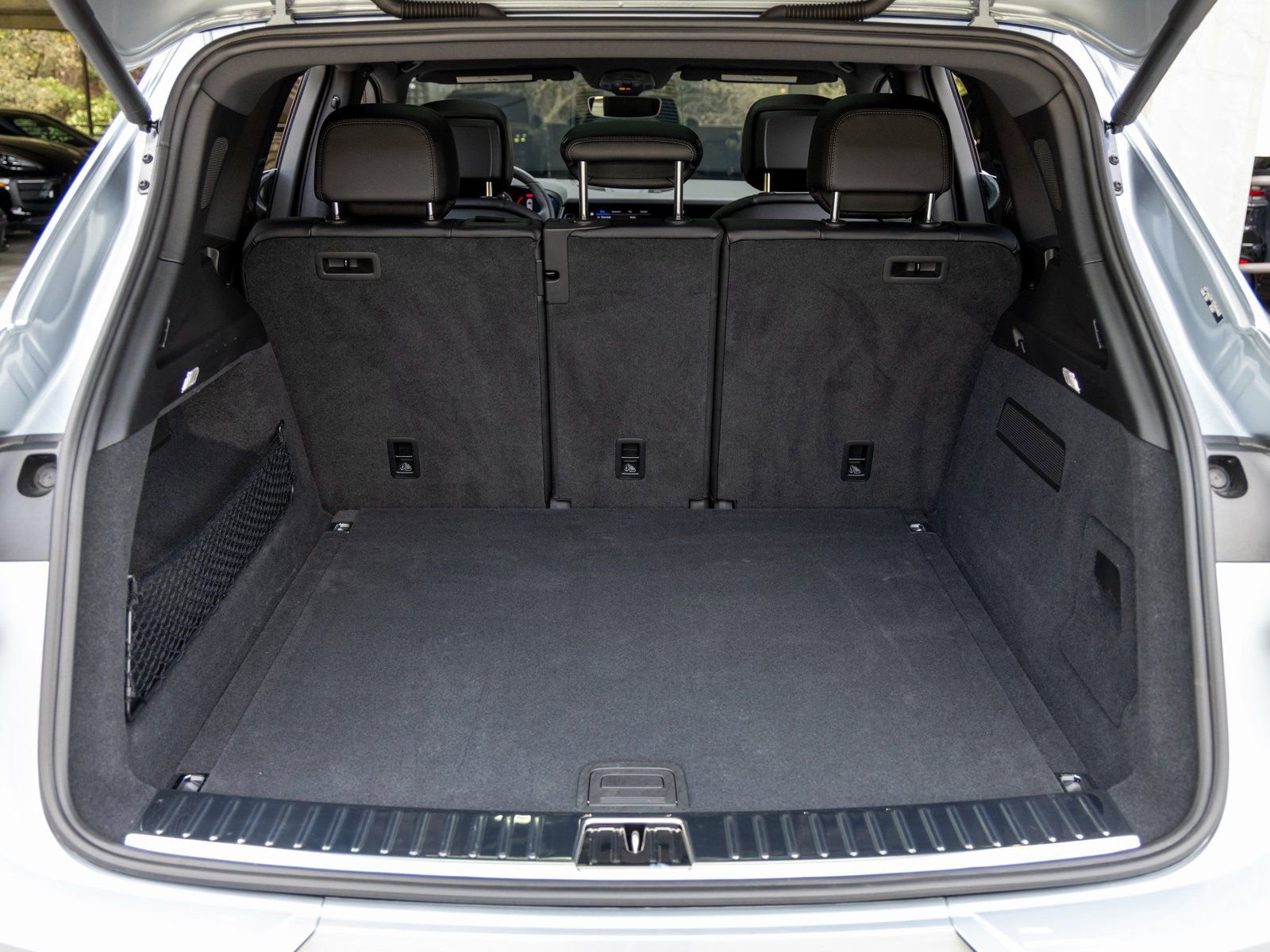 Certified 2025 Porsche Cayenne image 44