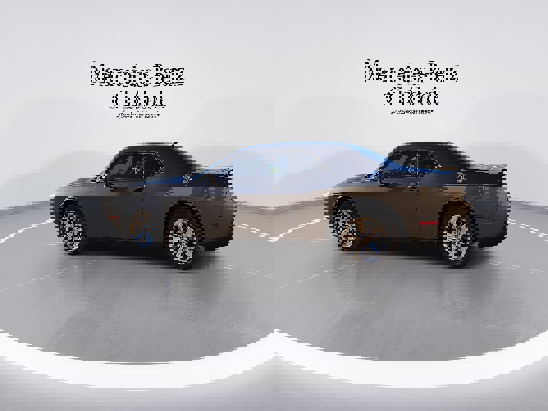 Used 2021 Dodge Challenger SXT image 6