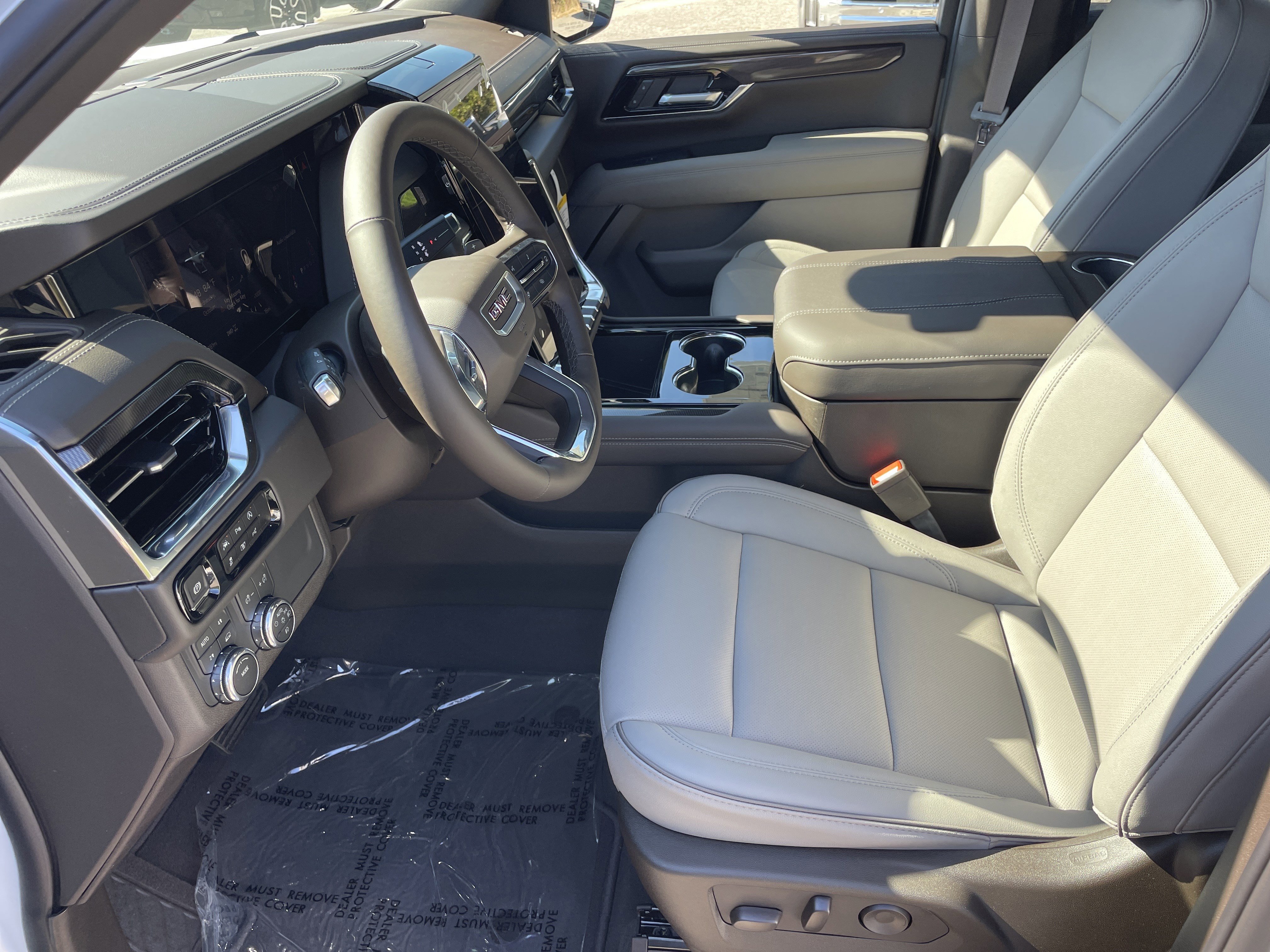 New 2026 GMC Yukon Elevation image 13