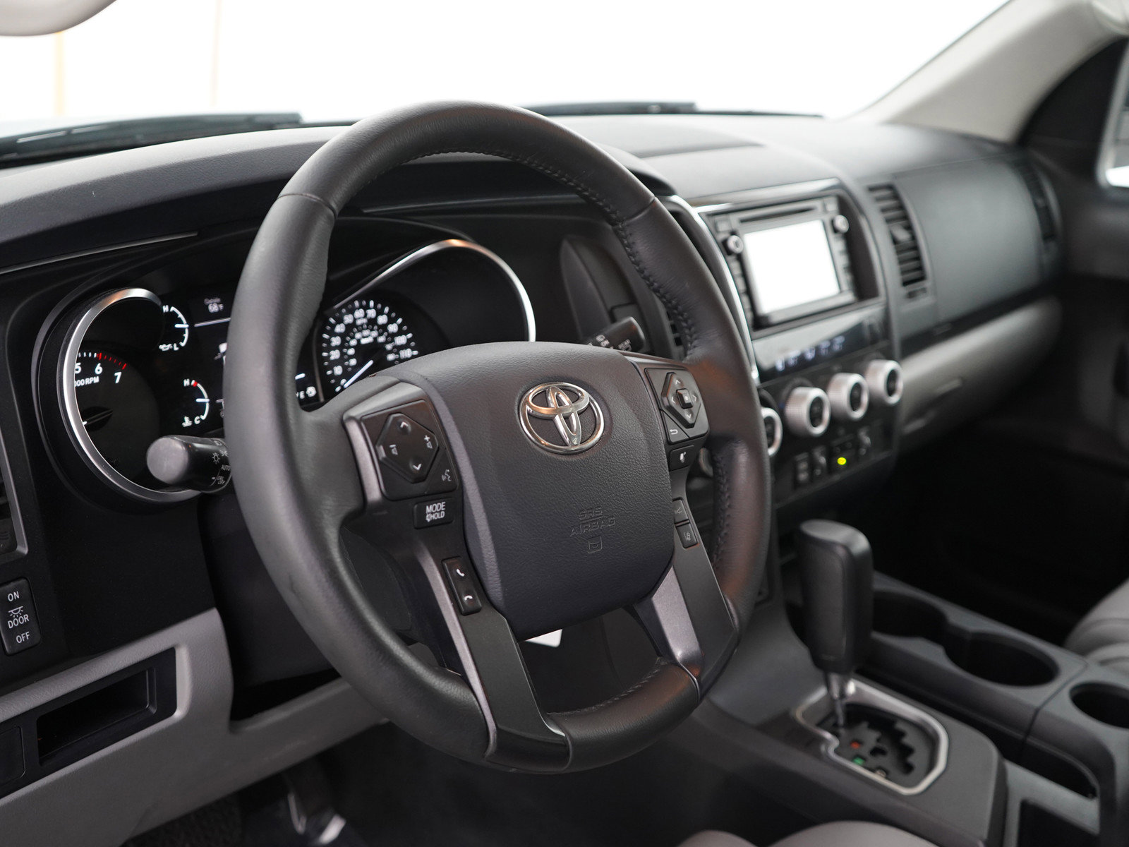 Used 2019 Toyota Sequoia SR5 image 24